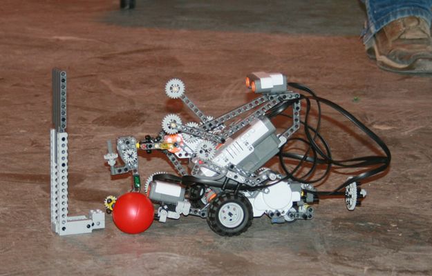 David's robot. Photo by Dawn Ballou, Pinedale Online.