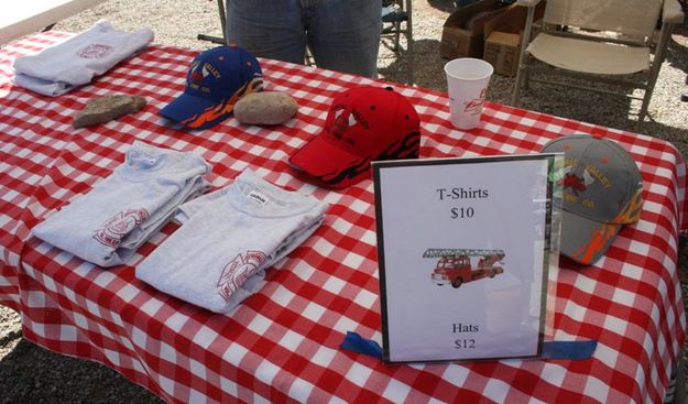 T-shirts. Photo by Dawn Ballou, Pinedale Online.