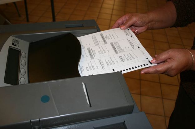 Cast your ballot. Photo by Dawn Ballou, Pinedale Online.