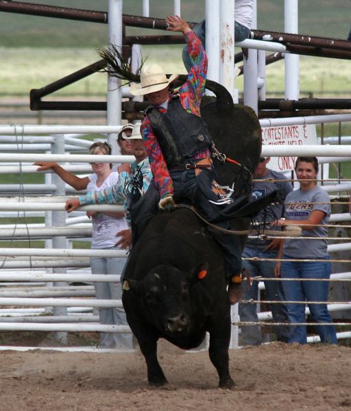 Bull Riding. Photo by Clint Gilchrist, Pinedale Online.