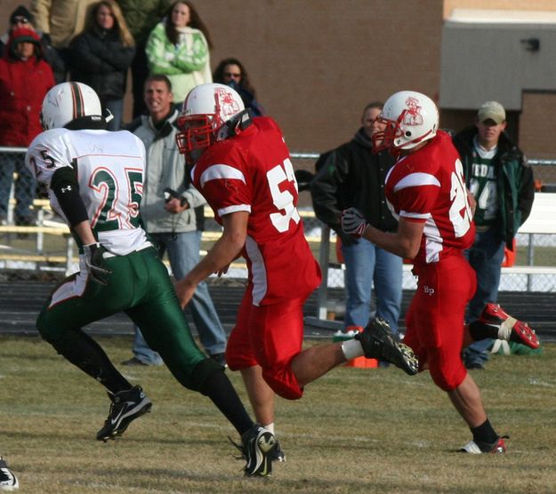 Fake Punt. Photo by Clint Gilchrist, Pinedale Online.