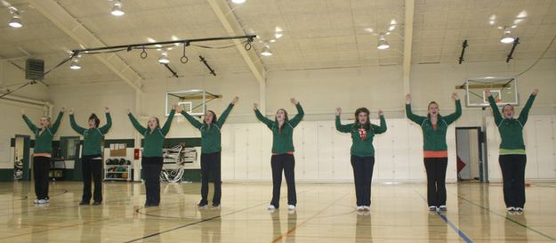 Cheer Team. Photo by Pam McCulloch, Pinedale Online.