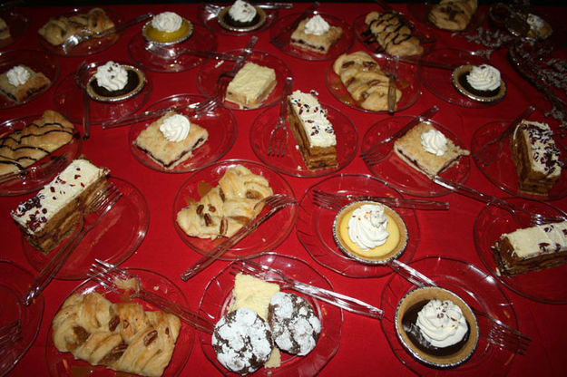 Delicious Desserts. Photo by Dawn Ballou, Pinedale Online.