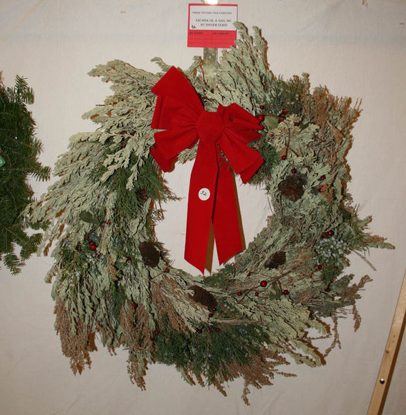 Digger Lewis-Encana wreath. Photo by Dawn Ballou, Pinedale Online.