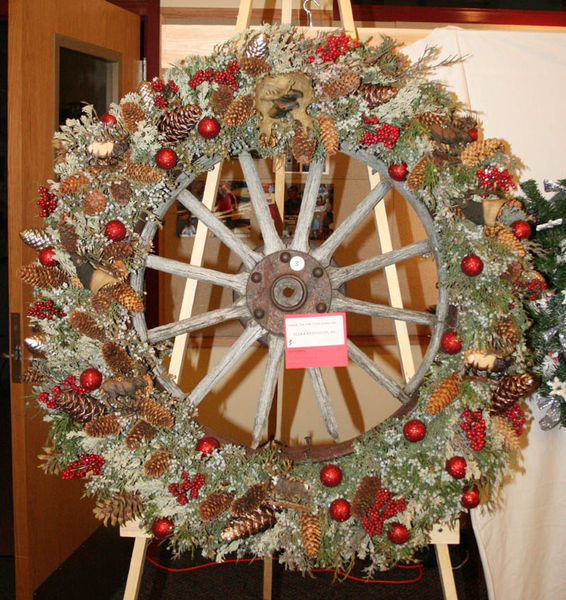 Ultra Resources wreath. Photo by Dawn Ballou, Pinedale Online.