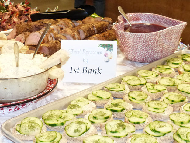 1st Bank food sponsor. Photo by Dawn Ballou, Pinedale Online.