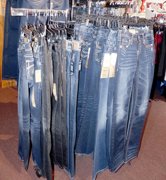 Blue Jeans. Photo by Dawn Ballou, Pinedale Online.