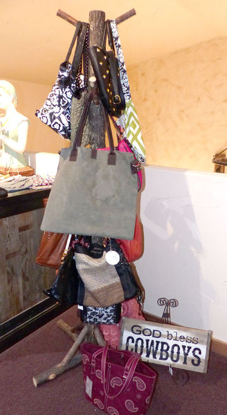 Handbags. Photo by Dawn Ballou, Pinedale Online.