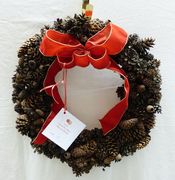 Pine Cone Wreath - Bev & Sam Sharp. Photo by Dawn Ballou, Pinedale Online.