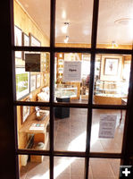 Isabel's Gallery. Photo by Dawn Ballou, Pinedale Online.