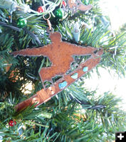 Snowboarder ornament. Photo by Dawn Ballou, Pinedale Online.