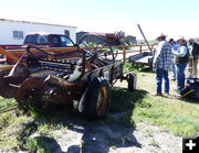 Moving equipment. Photo by Dawn Ballou, Pinedale Online.