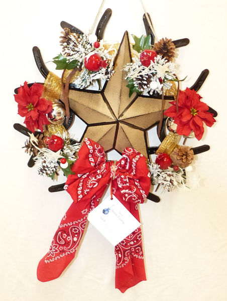 Dennis Trucking wreath. Photo by Dawn Ballou, Pinedale Online.