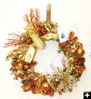 Copper Wreath with Golden Slipper. Photo by Dawn Ballou, Pinedale Online.