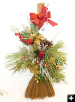 Broom wreath. Photo by Dawn Ballou, Pinedale Online.