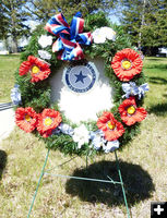 American Legion Auxiliary Wreath. Photo by Dawn Ballou, Pinedale Online.