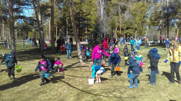 Easter Egg Hunt. Photo by Pinedale Lions Club.