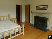 Bedroom. Photo by Dawn Ballou, Pinedale Online.