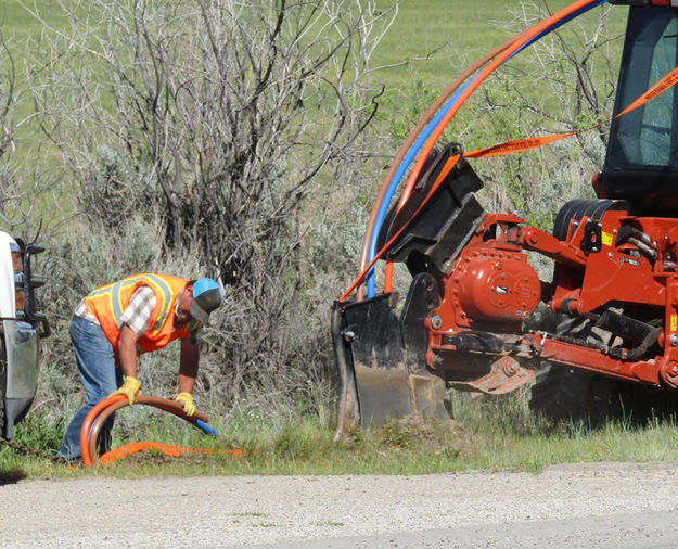 Right to work. Photo by Dawn Ballou, Pinedale Online.