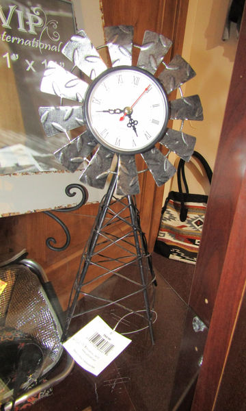 Windmill Clock. Photo by Dawn Ballou, Pinedale Online.