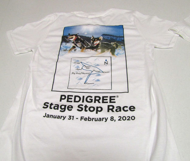 Sled Dog Race t-shirts. Photo by Dawn Ballou, Pinedale Online.