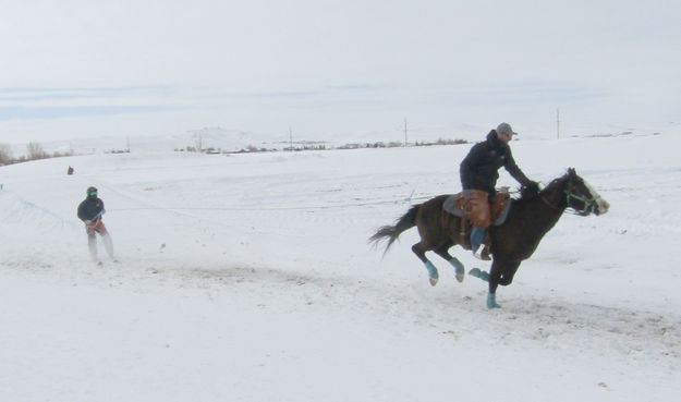 Going fast. Photo by Dawn Ballou, Pinedale Online.