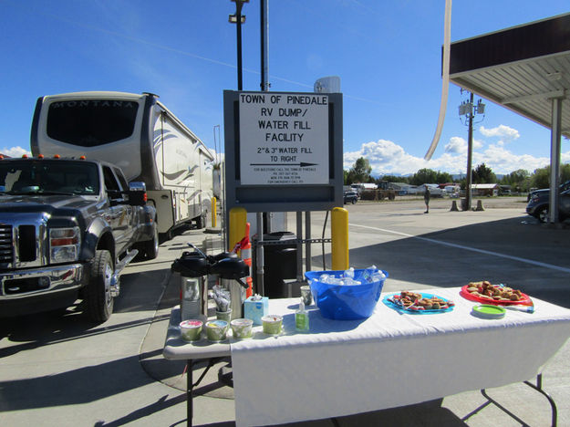 Snacks. Photo by Dawn Ballou, Pinedale Online.