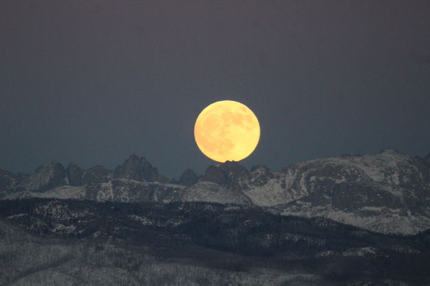 Full Beaver Moon. Photo by Jeff Forsdick.