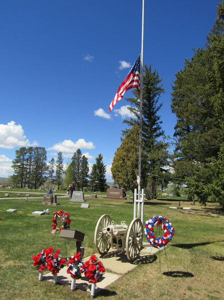 Canon memorial. Photo by Dawn Ballou, Pinedale Online.