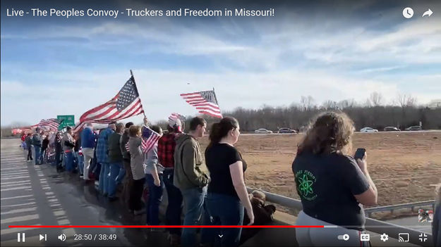Cheering on the convoy in Missouri. Photo by Oreo Express.