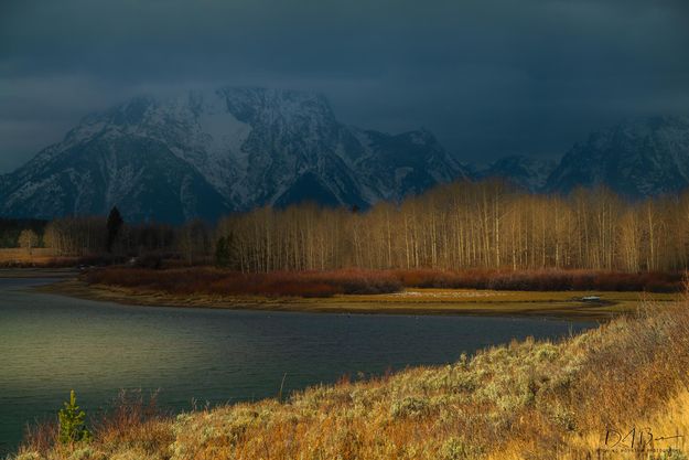 Amazing Light At The Oxbow. Photo by Dave Bell.