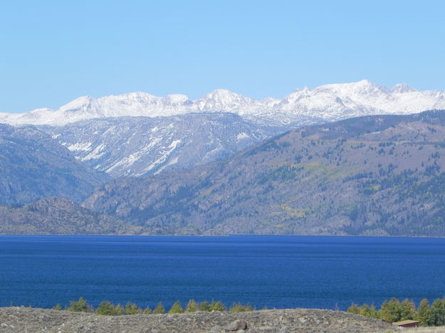 Fremont Lake in October....so blue!. Photo by Scott Almdale.